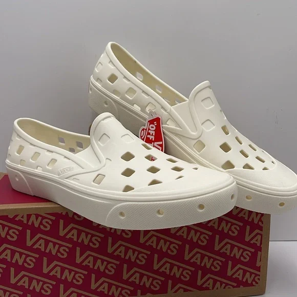 Vans Men’s Slip-On Trk
Marshmallow
VN0A5HF8FS8
Sneakers - Picture 4 of 16